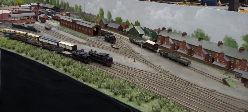 Guy William's Aylesbury (18.2mm gauge) showing the goods yard and 'steam shed' in the middle distance. For those who know the modern Aylesbury, this is the site of the modern B&Q DIY store.
