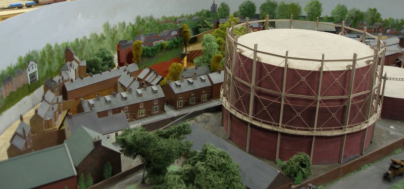 Guy William's Aylesbury (18.2mm gauge) showing the gas works.