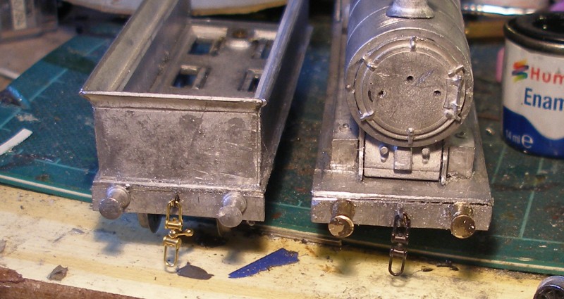 Sutherland Models LYR Class 31 0-8-0 heavy goods tender loco showing Romford 4mm scale screw couplings of old (black) and new (brass) types fitted.