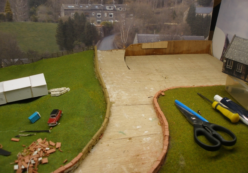 Construction of a 4mm model road: plywood base.