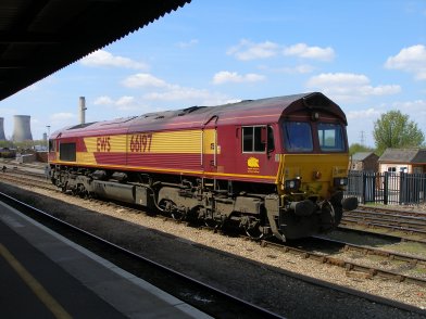 EWS Class 66 66197 stabled at Didcot Railway Sation on the Bank Holiday weekend 6 May 2013