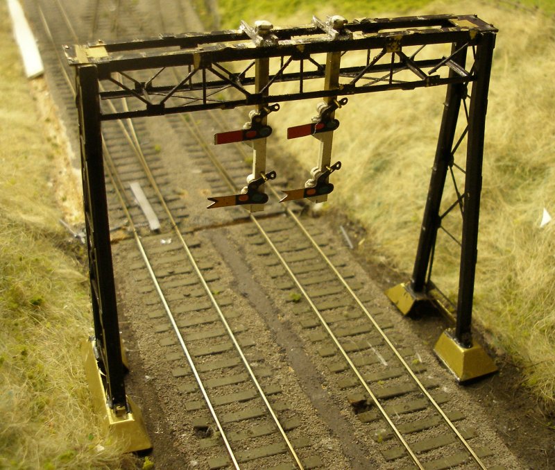Hall Royd Junction signal gantry model: