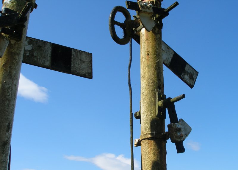 Rear of Llangower bracket signal showing LYR shunting signal spectacle plates with 1912-type on the right: 16 July 2015