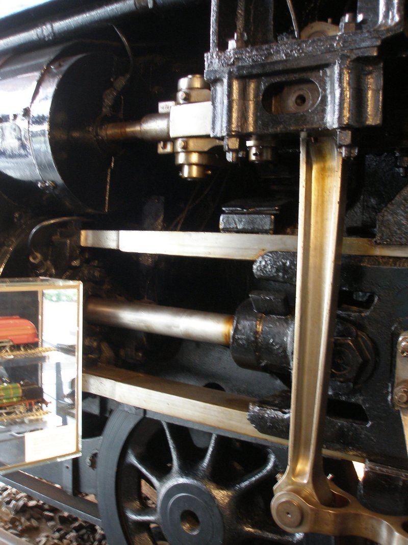 Stanier 'Coronation' Pacific 46235 'City of Birmingham' as seen in the ThinkTank Museum on 10 October 2015, with close-up of crosshead and slide bars on the driver's side.