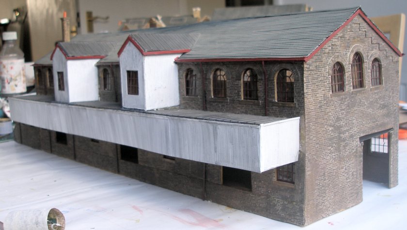 Howarth goods shed 4mm scale. Plain end