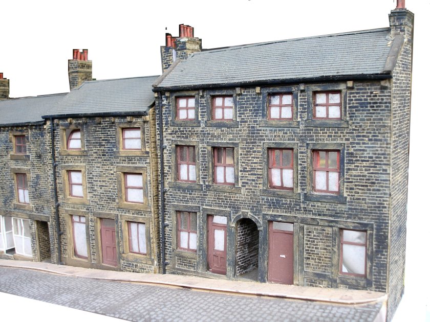 'Houses on the Hill' South Lane, Holmfirth. 4mm scale