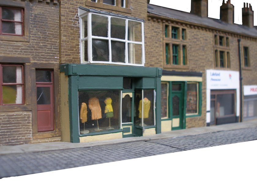 Burnley Road, Todmorden shops in 4mm scale