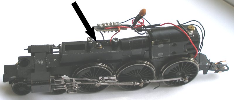 Hornby Rebuit Patriot 'spares and repairs' showing where the washer is placed to ensure that the forward motor casting is firmly secured, and so stop the gears unmeshing.