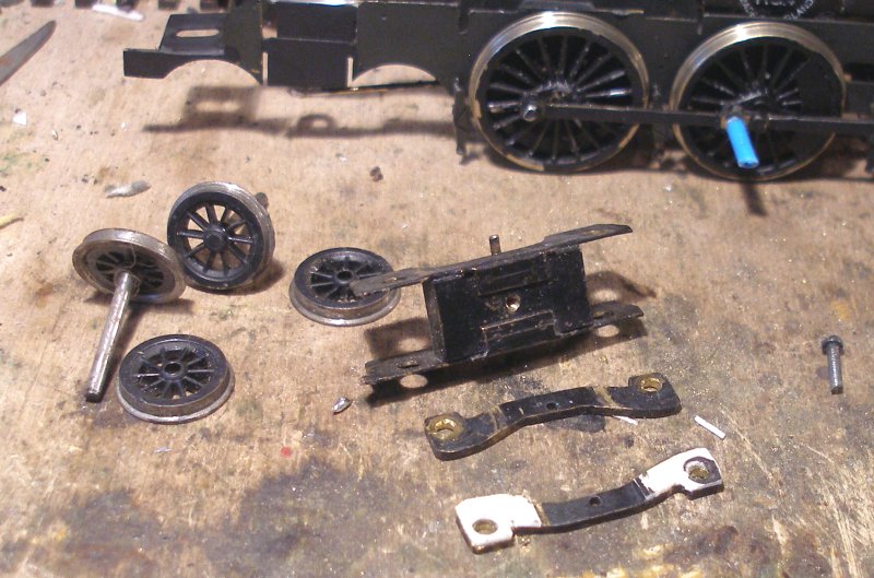 The original front bogie was now dismantled, cleaned and painted.