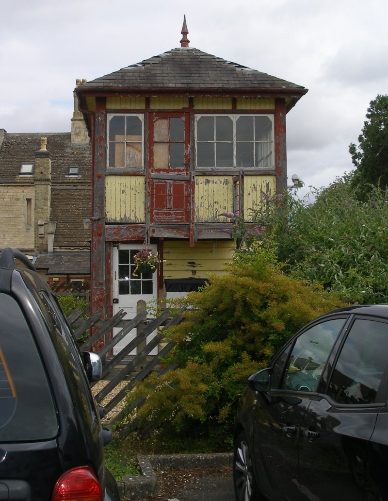Stamford Signal Box, end view, June 2015