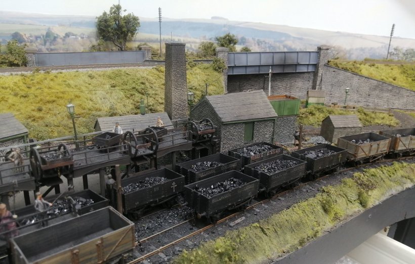 Thurlstone GC OO model railway: Bullhouse colliery 1